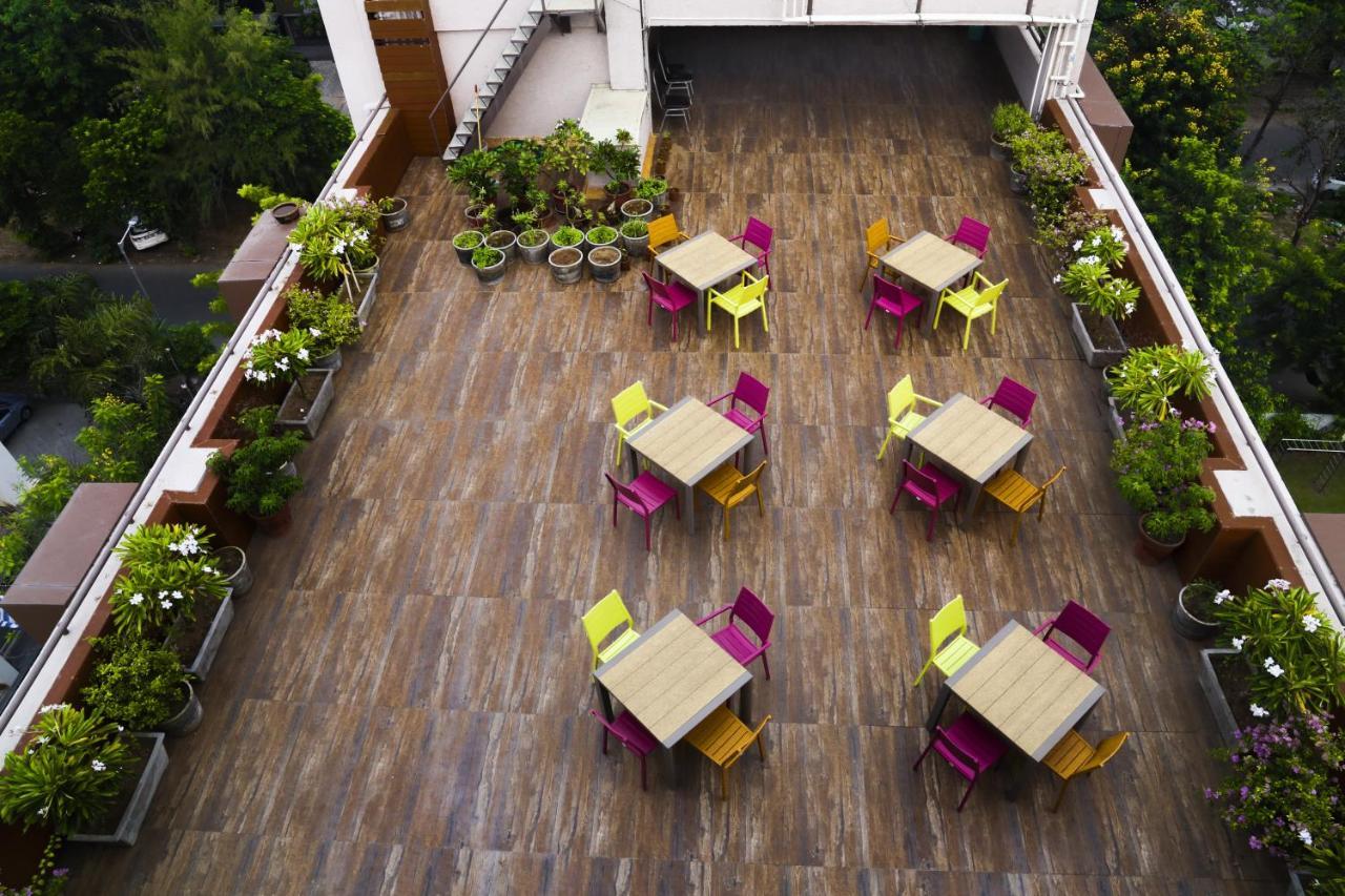 Hotel The Park Residency Ahmedabad Exterior foto