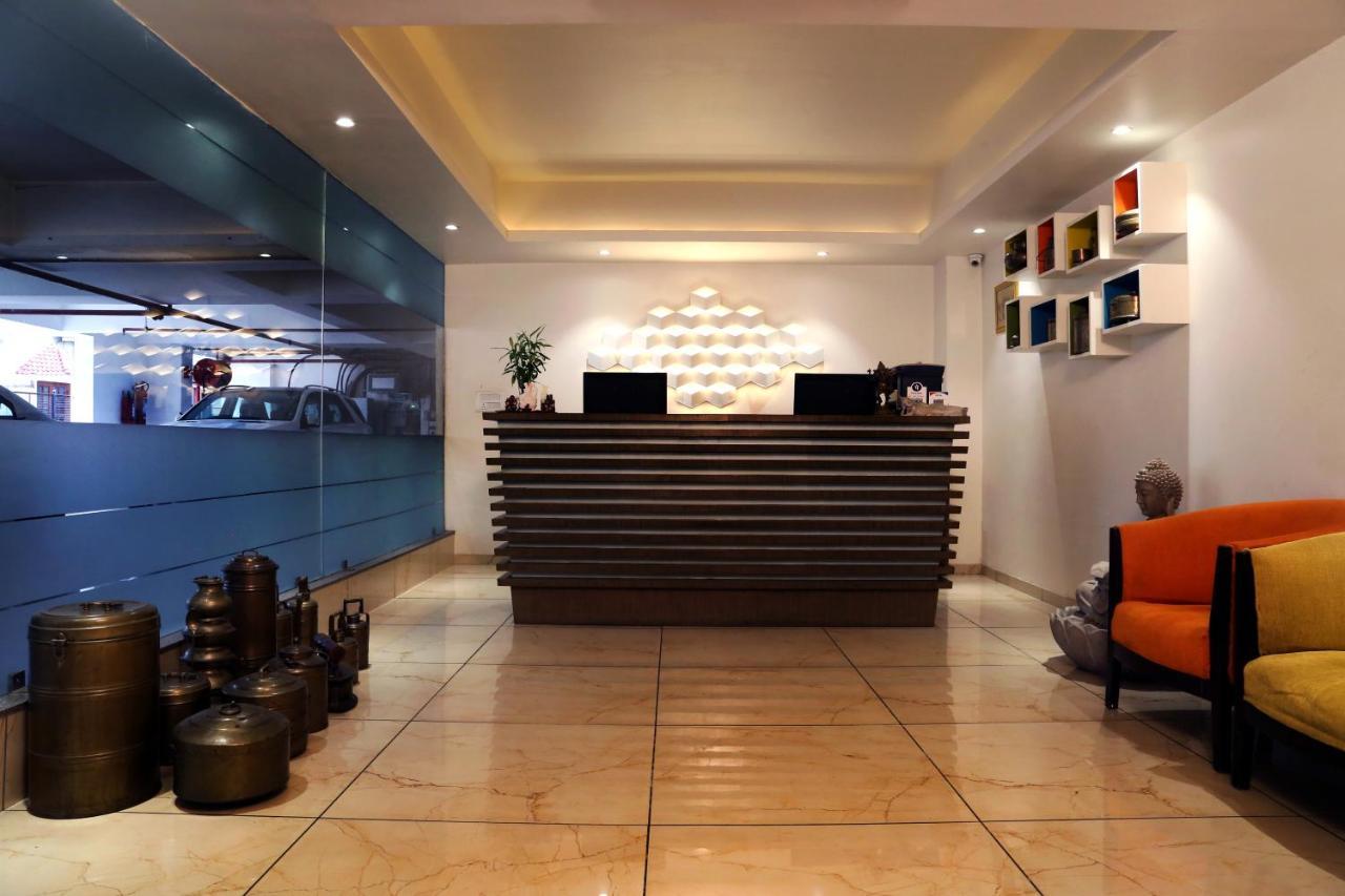 Hotel The Park Residency Ahmedabad Exterior foto